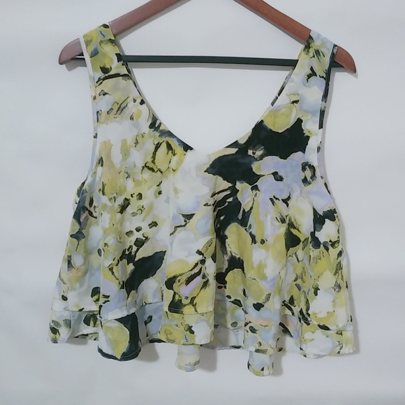 Bar III L Sexy Yellow Crop Tank Top - Picture 7 of 7